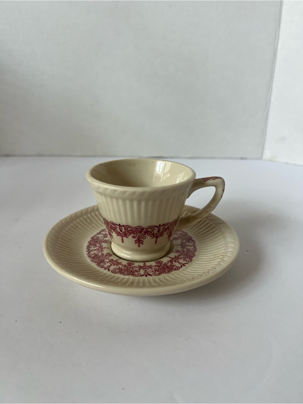 Vintage Staffordshire Shenango demitasse/espresso cup & saucer 1950's red/cream